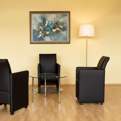 LUCY schmaler Sessel