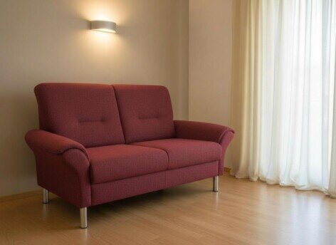 SENIOR 2-Sitzer Sofa mit breiten Armlehnen